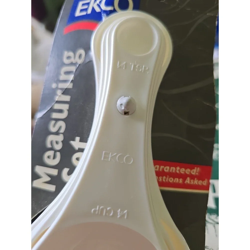 Vintage EKCO Measuring Cups Scoops with Spoons Combo White Plastic 1997 USA